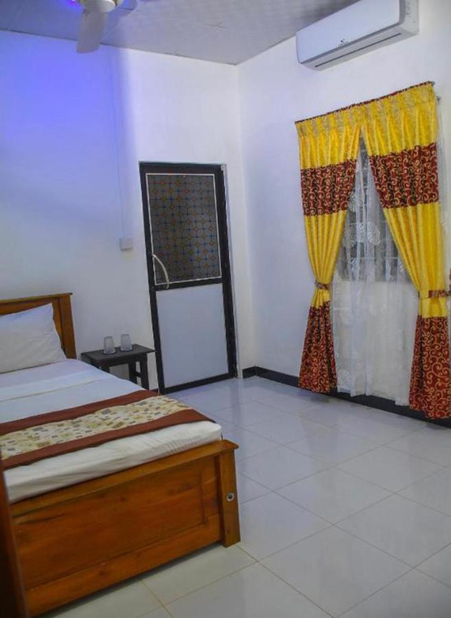 Trinco Relax Hut Otel Trincomalee Dış mekan fotoğraf
