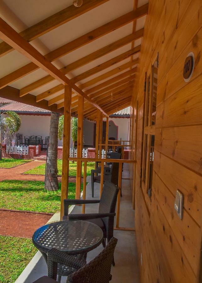Trinco Relax Hut Otel Trincomalee Dış mekan fotoğraf